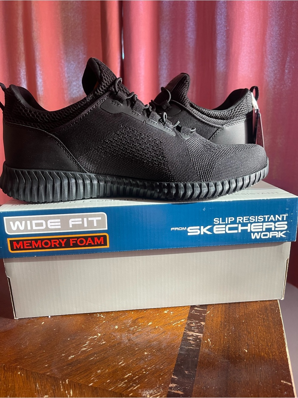 Skechers Men's Black Wide-Fit Slip-Resistant Athletic Sneakers